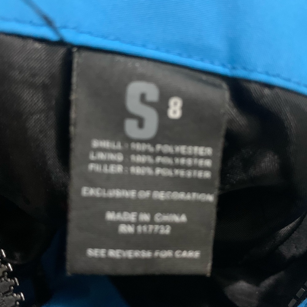 Winter jacket - Picture 2 of 3